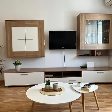 Apartmán Lora *