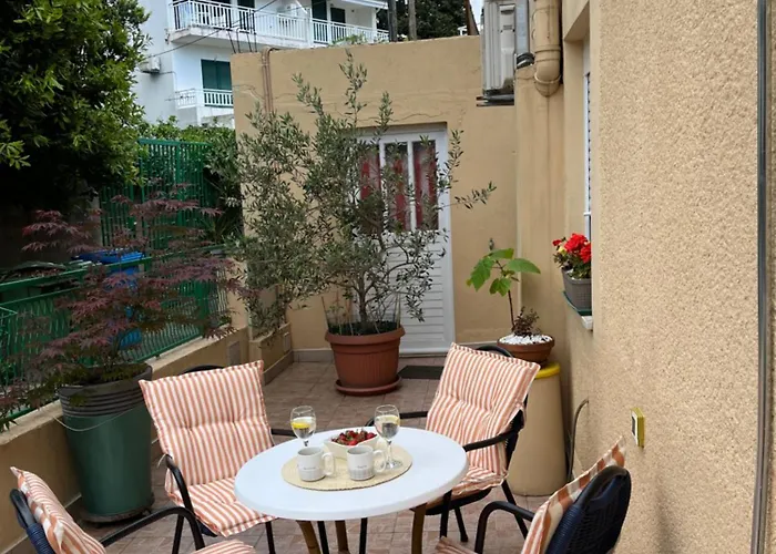 Lora Апартаменты *