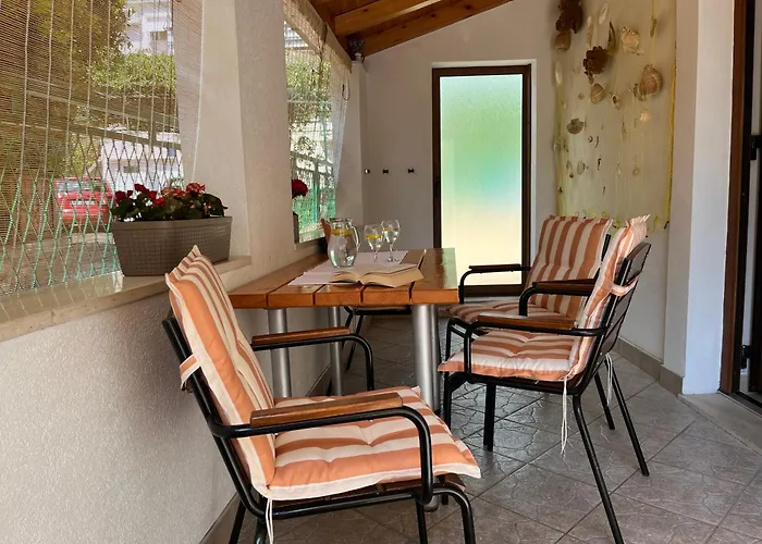 Апартаменты Lora *