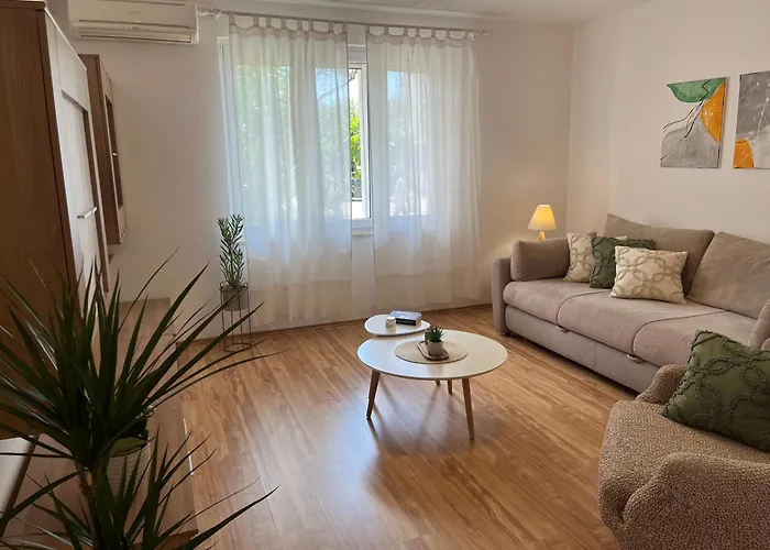 Lora Apartment