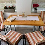 Apartman Lora